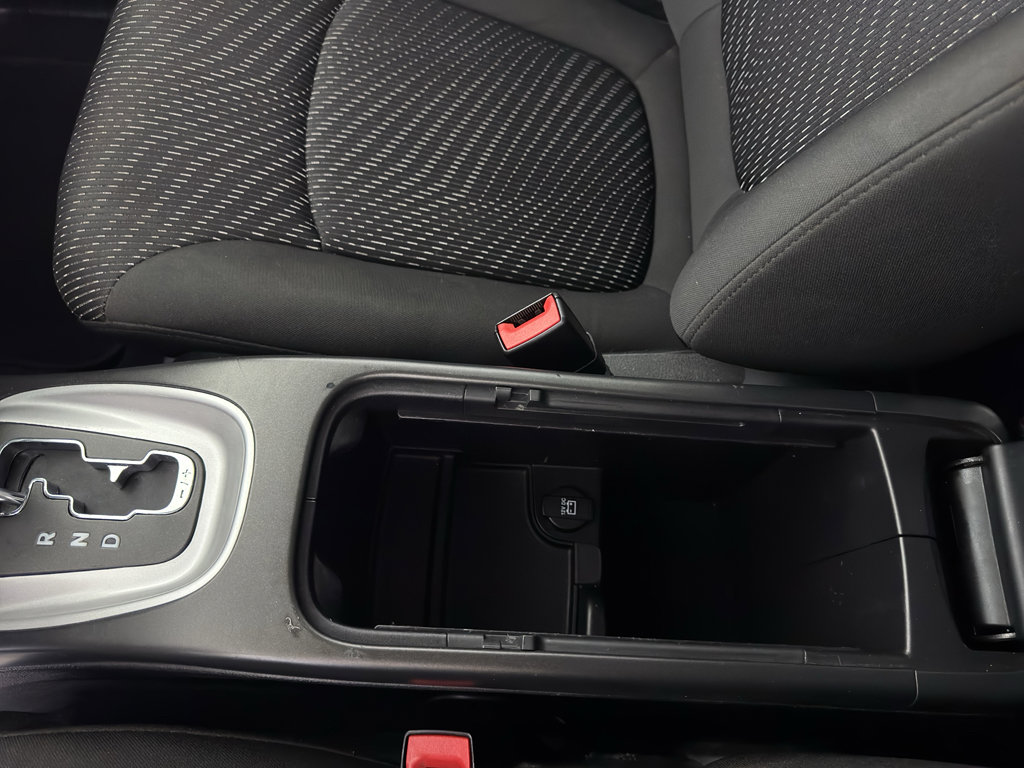 Used 2018 Dodge Journey SE image 26