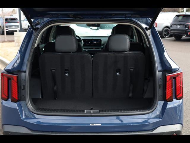 Used 2025 Kia Sorento SX image 19