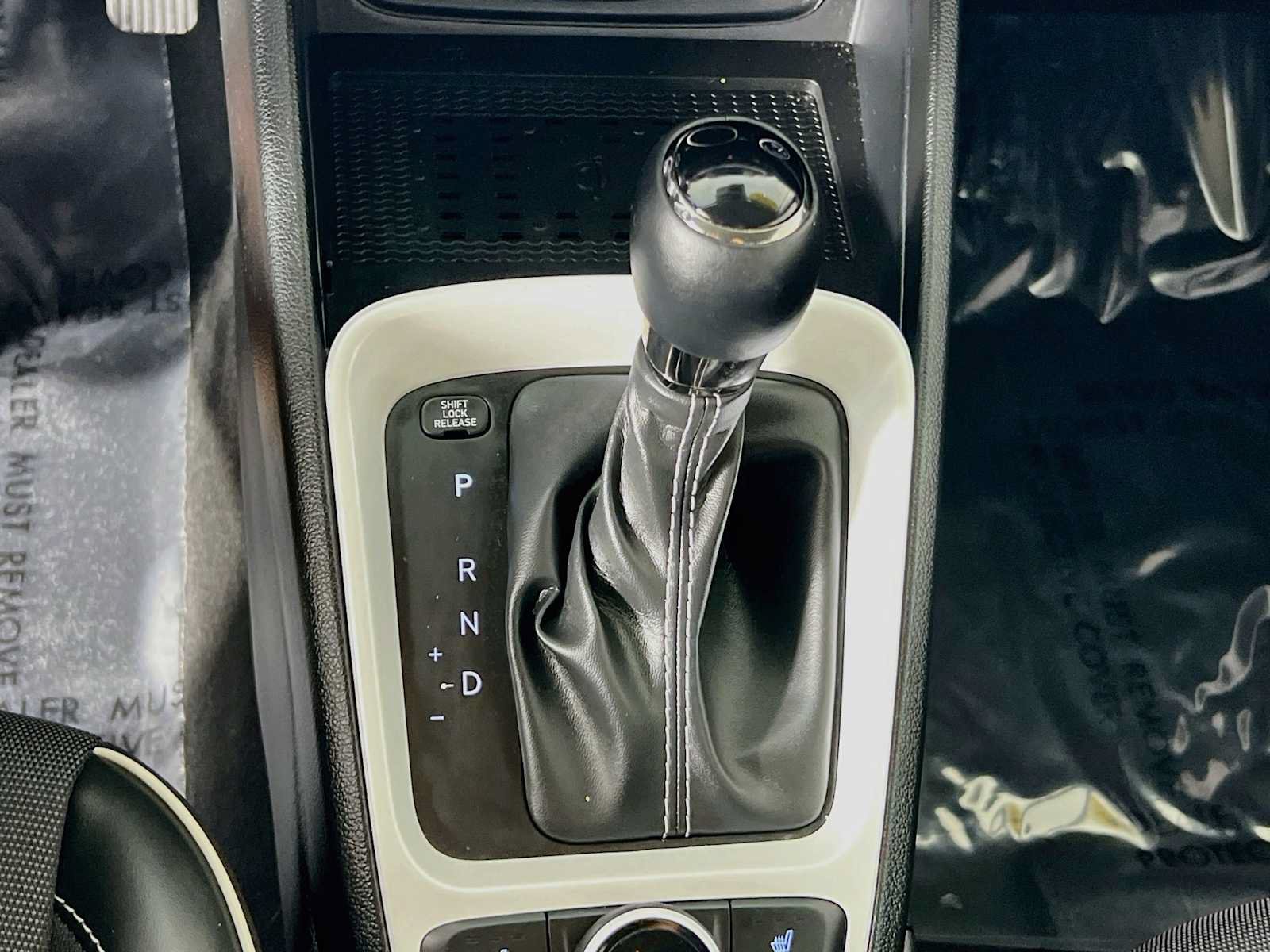 Certified 2026 Hyundai Venue SEL FWD image 16