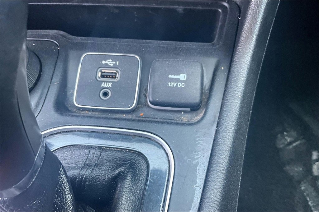 Used 2021 Jeep Cherokee Limited image 25