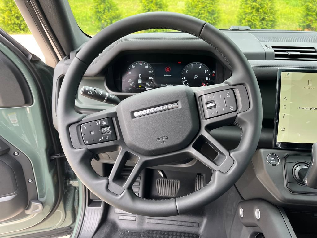 New 2026 Land Rover Defender 110 AWD/4WD image 16