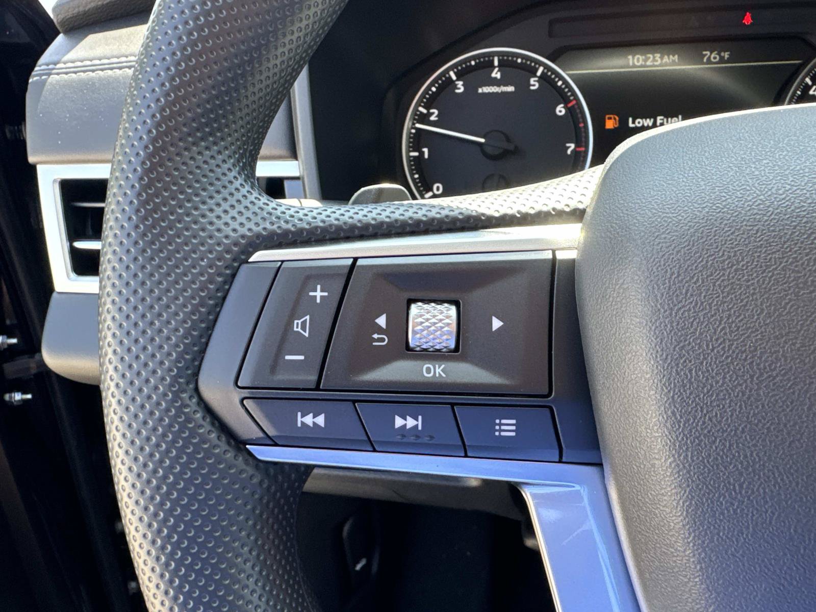 New 2026 Mitsubishi Outlander ES FWD image 17