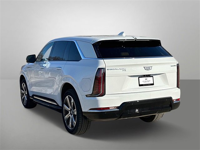Used 2025 Cadillac Escalade IQ Luxury 2 image 16