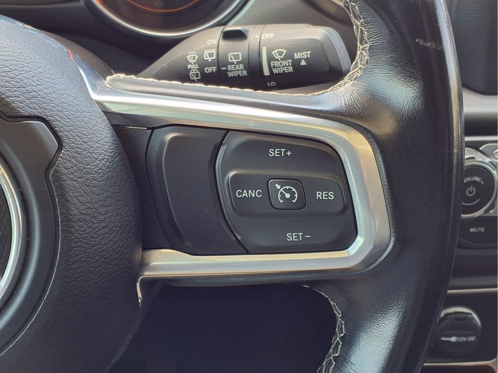 Used 2020 Jeep Wrangler Unlimited Sahara AWD/4WD image 16