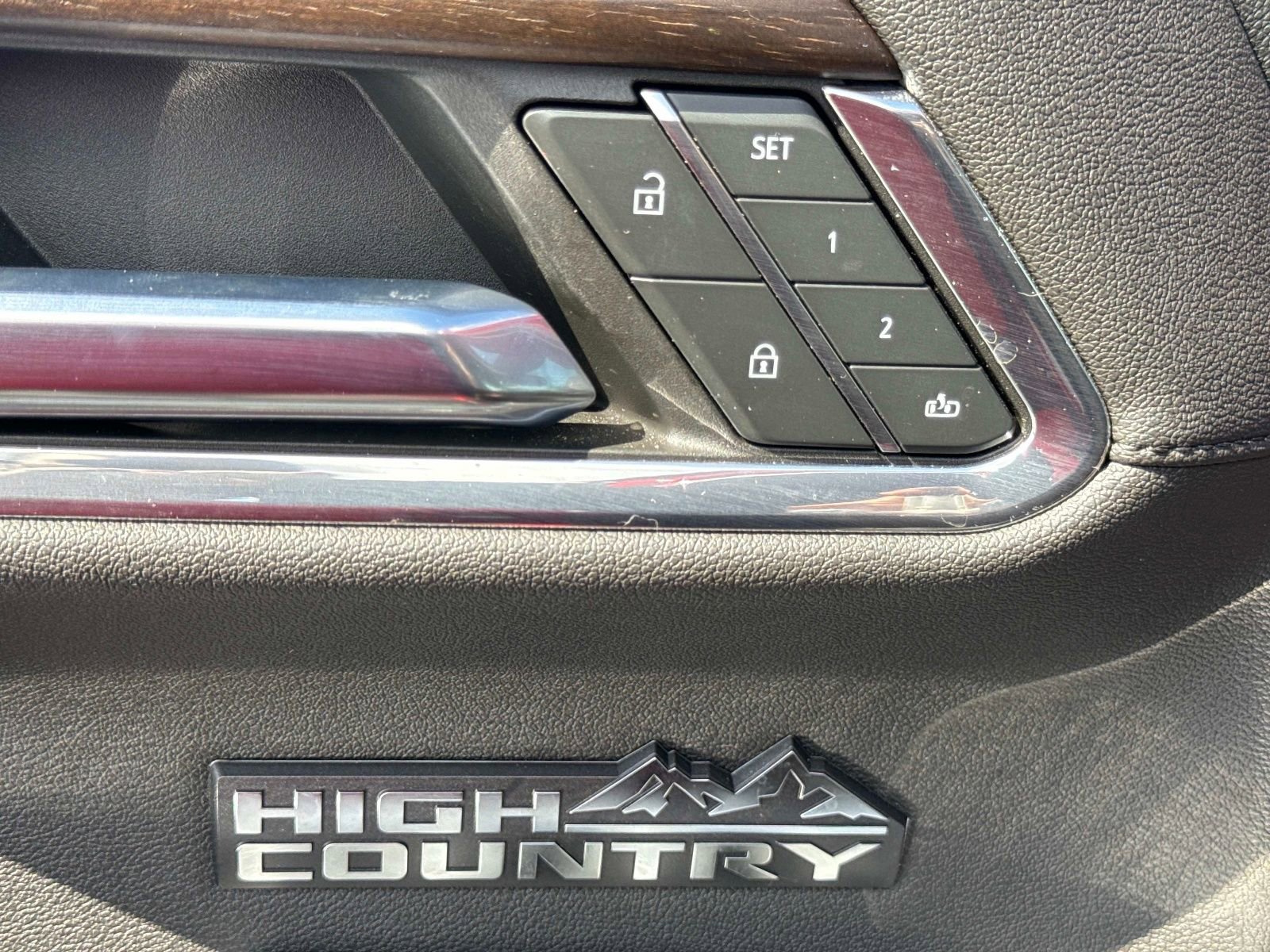 Used 2024 Chevrolet Silverado 1500 High Country w/ Technology Package image 18