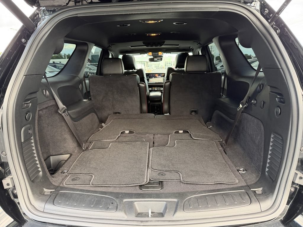 Used 2023 Dodge Durango R/T AWD/4WD image 16
