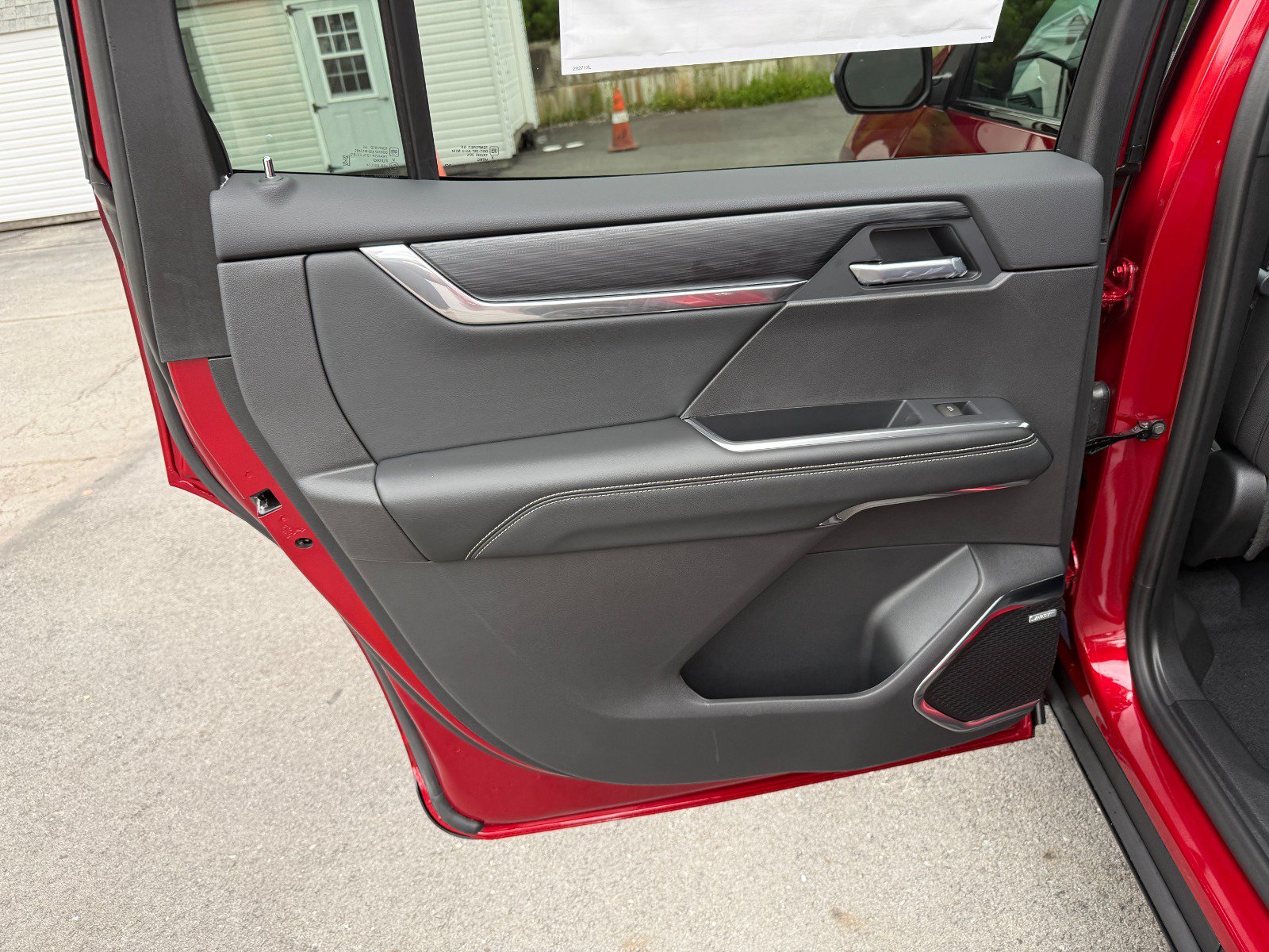 New 2027 GMC Acadia Elevation w/ Black Edition AWD/4WD image 17