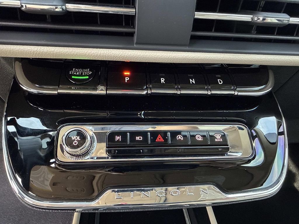 New 2026 Lincoln Corsair Reserve image 29