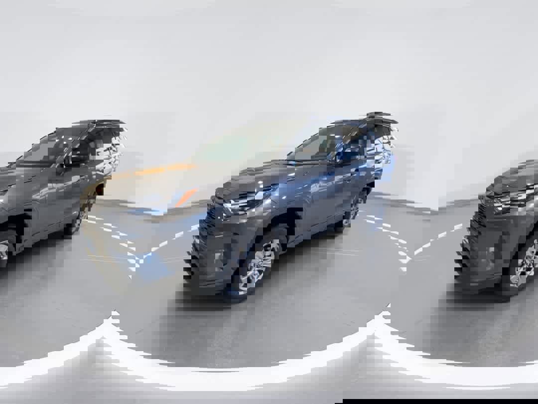 Used 2025 Toyota RAV4 LE image 4