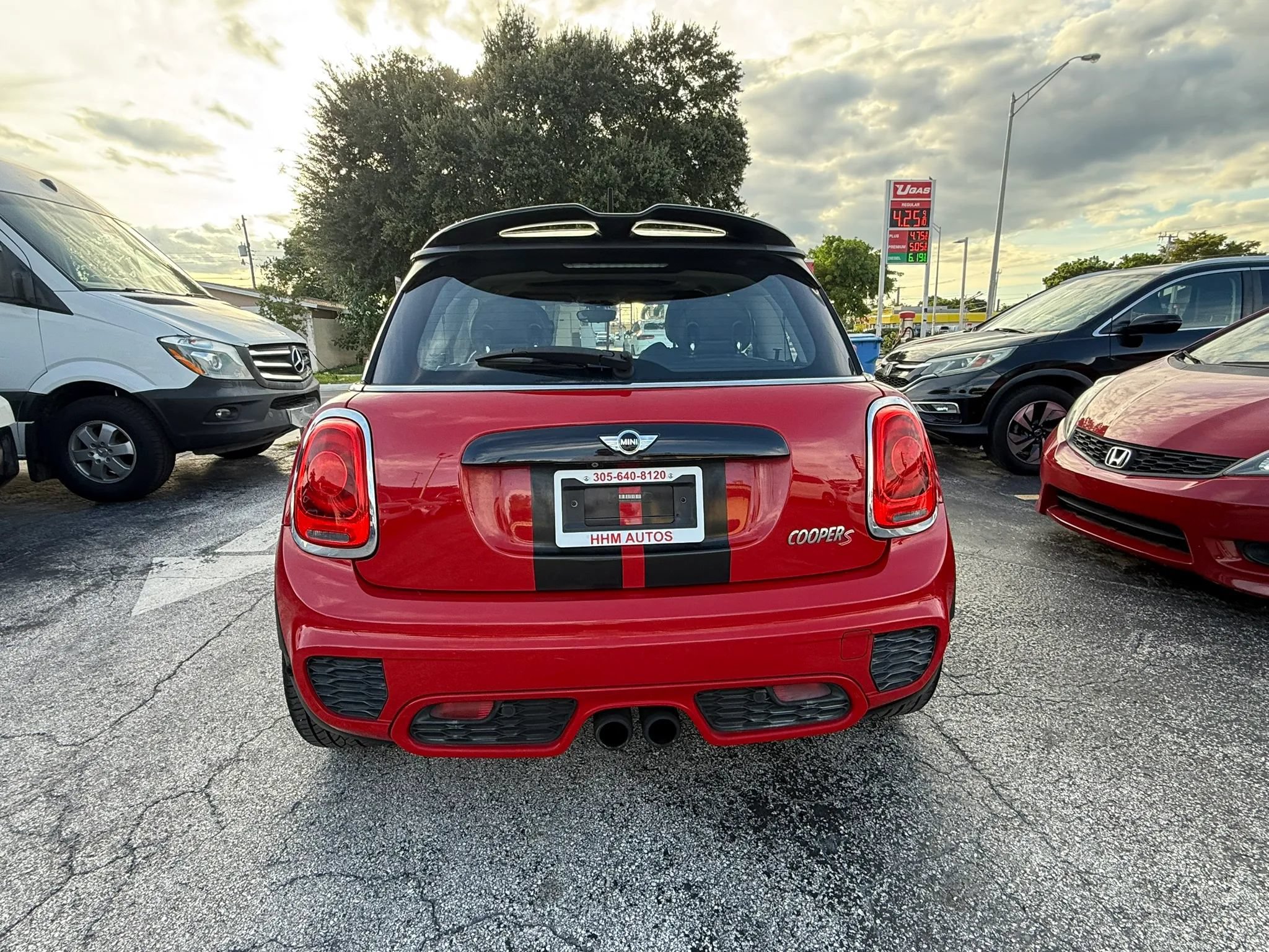 Used 2017 MINI Cooper S FWD image 4