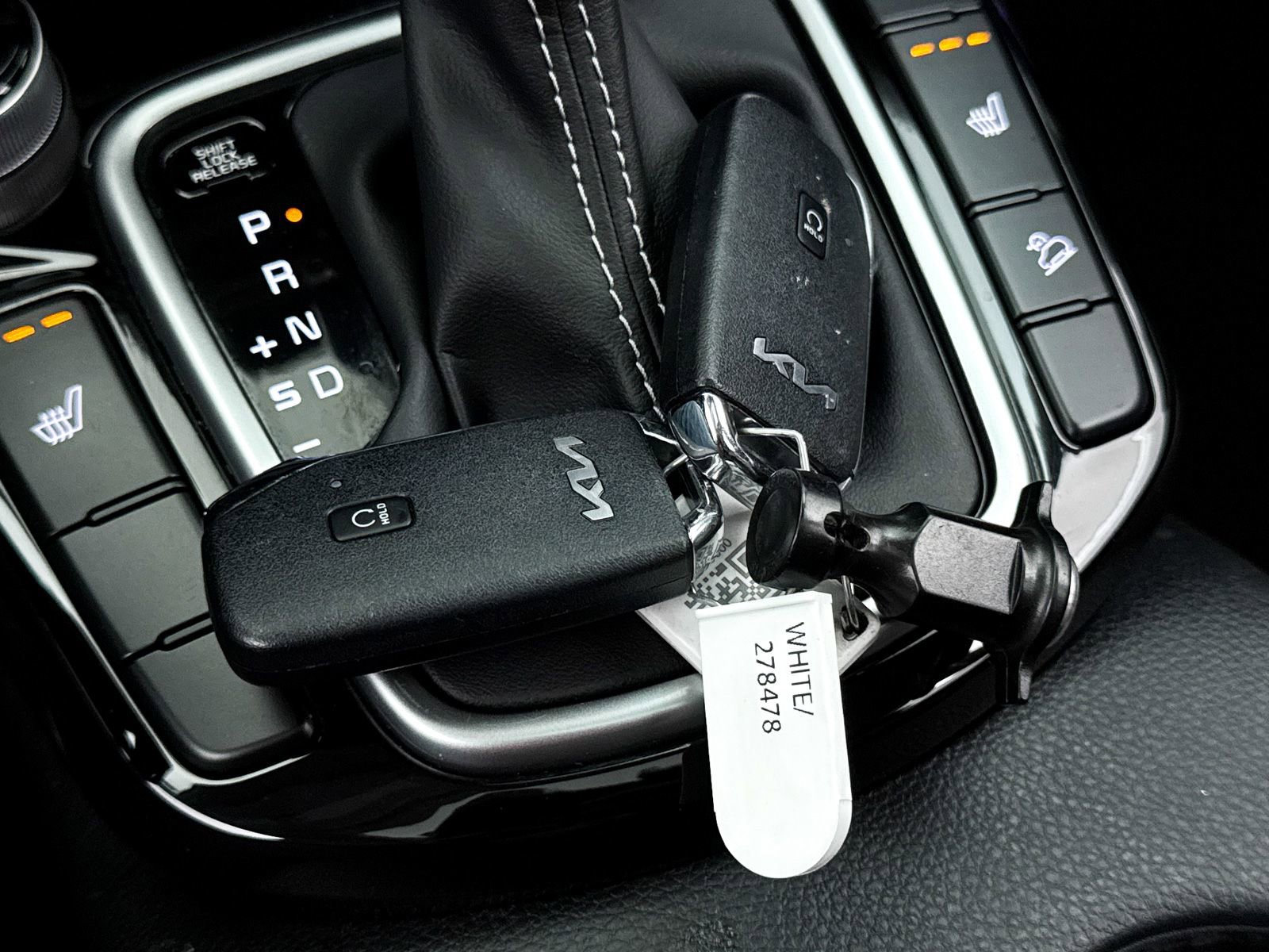 Certified 2022 Kia Seltos SX w/ Sunroof Package image 40