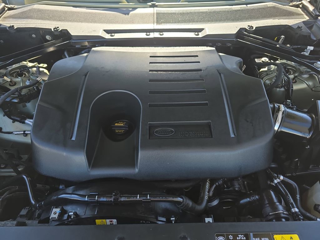 Certified 2020 Land Rover Defender 110 HSE AWD/4WD image 34