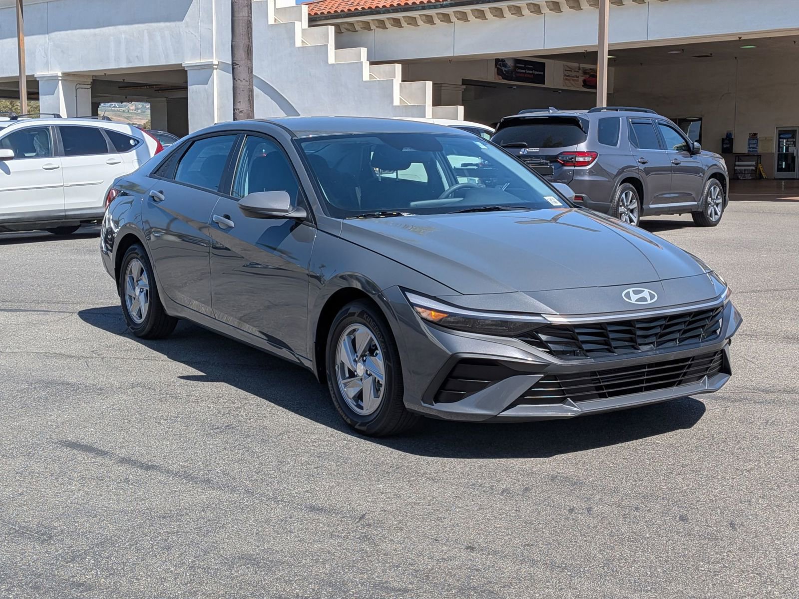 Used 2025 Hyundai Elantra SE image 7