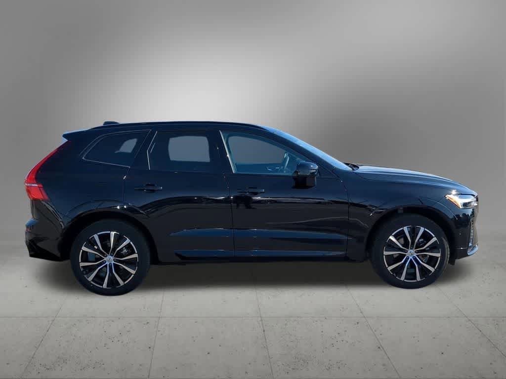 Used 2025 Volvo XC60 B5 Ultra AWD/4WD image 7