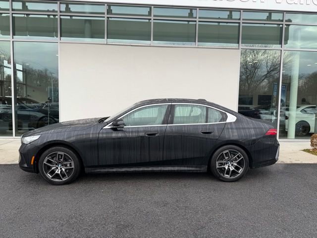 Used 2026 BMW 530i xDrive w/ Executive Package image 2