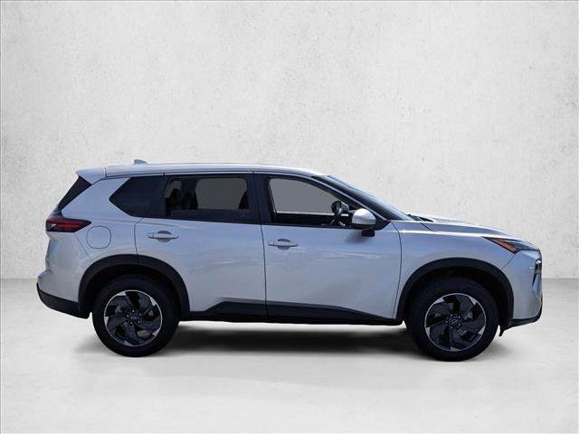 Used 2024 Nissan Rogue SV AWD/4WD image 4