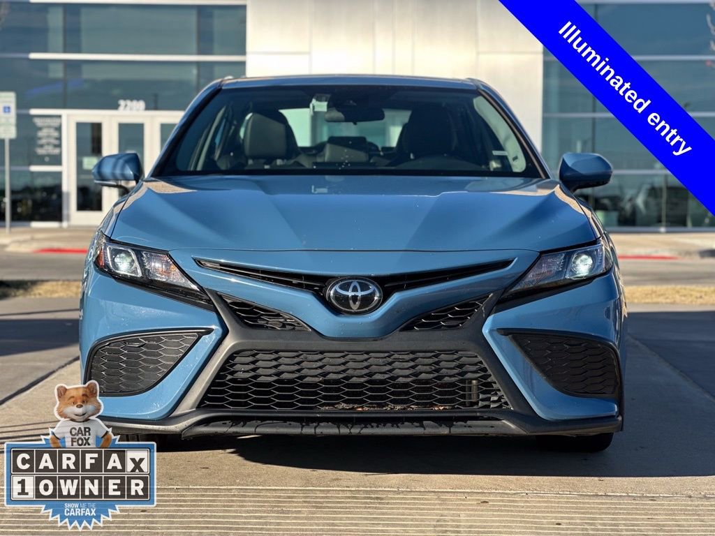 Used 2024 Toyota Camry SE image 14