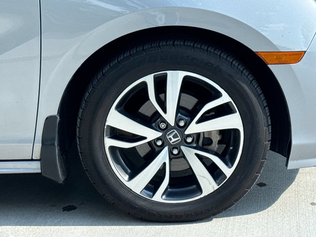 Certified 2021 Honda Odyssey Touring image 11