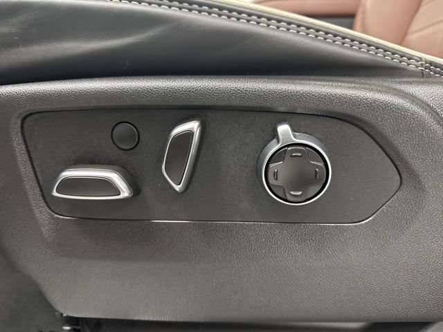 Used 2025 GMC Sierra 1500 Denali Ultimate image 11