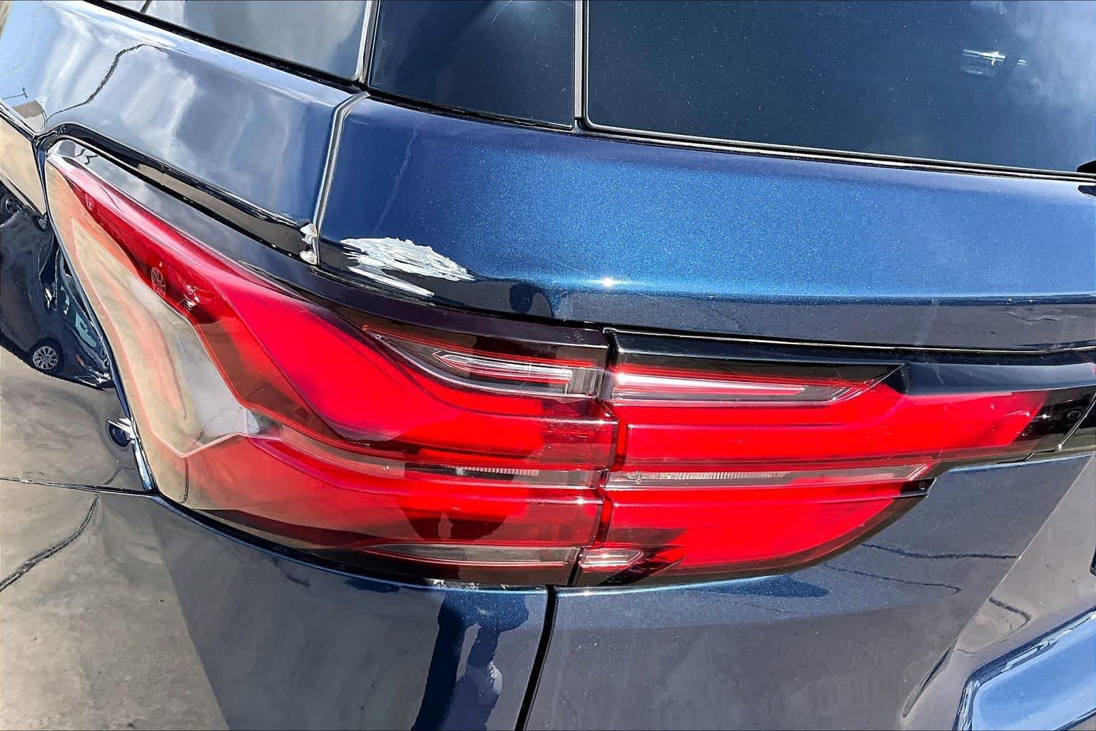 Used 2023 Chevrolet Traverse LT FWD image 29