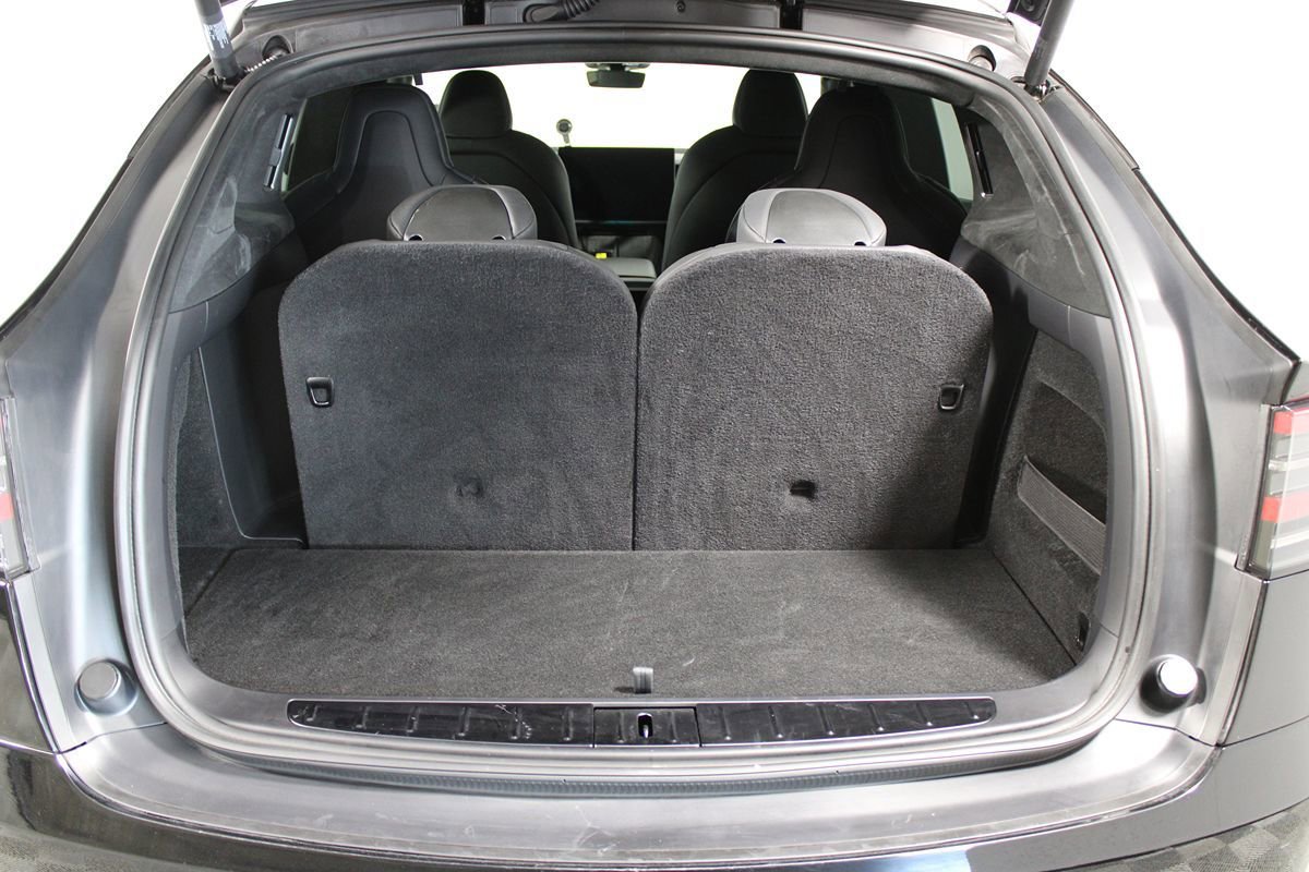 Used 2024 Tesla Model X AWD/4WD image 27