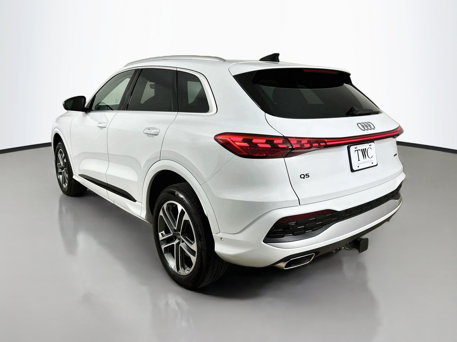 New 2026 Audi Q5 Premium Plus AWD/4WD image 7