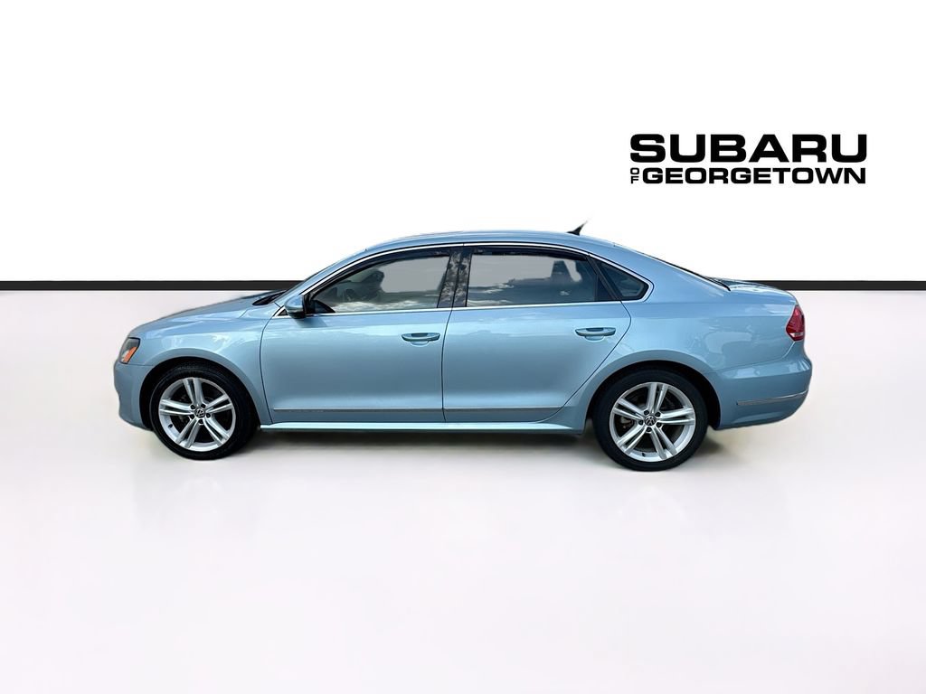 Used 2012 Volkswagen Passat TDI SEL Premium FWD image 4