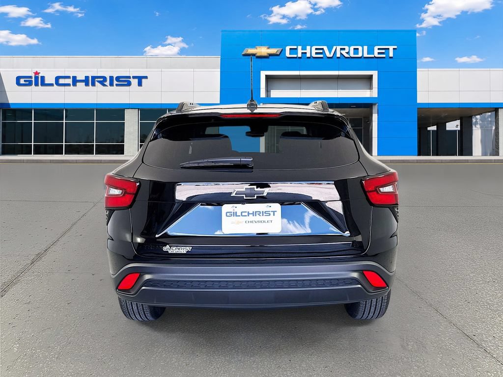 New 2026 Chevrolet Trax LT w/ Midnight Edition FWD image 7