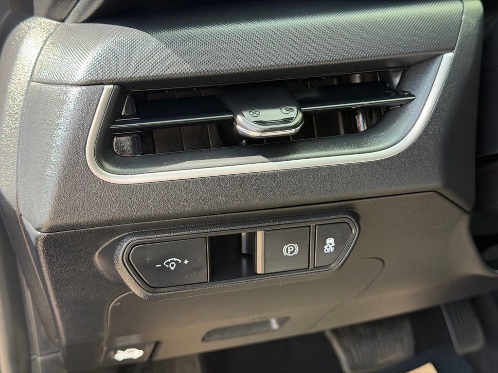 Used 2025 Kia K4 LXS FWD image 25