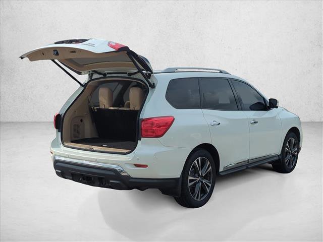 Used 2017 Nissan Pathfinder Platinum AWD/4WD image 5