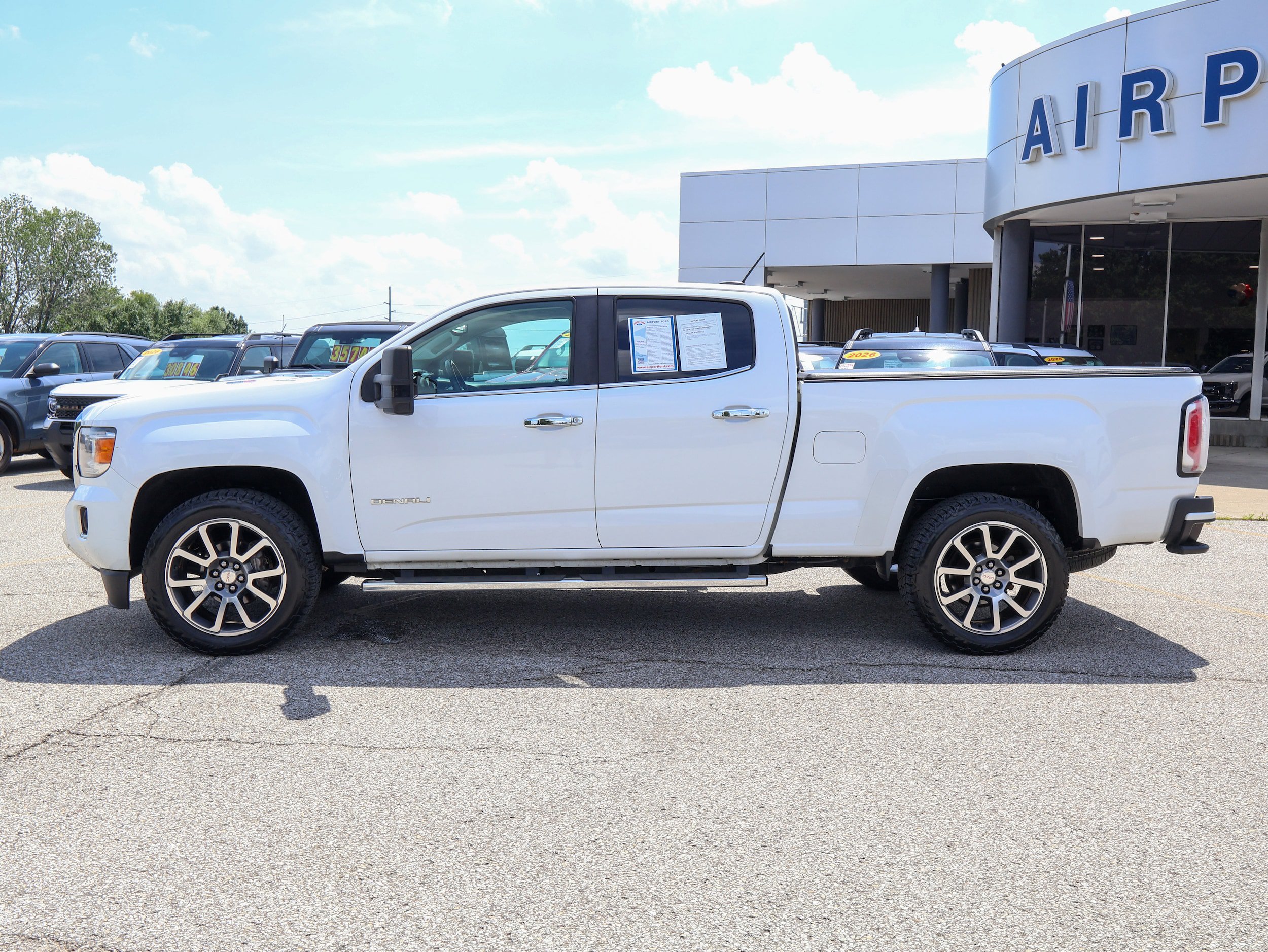 Used 2018 GMC Canyon Denali AWD/4WD image 2