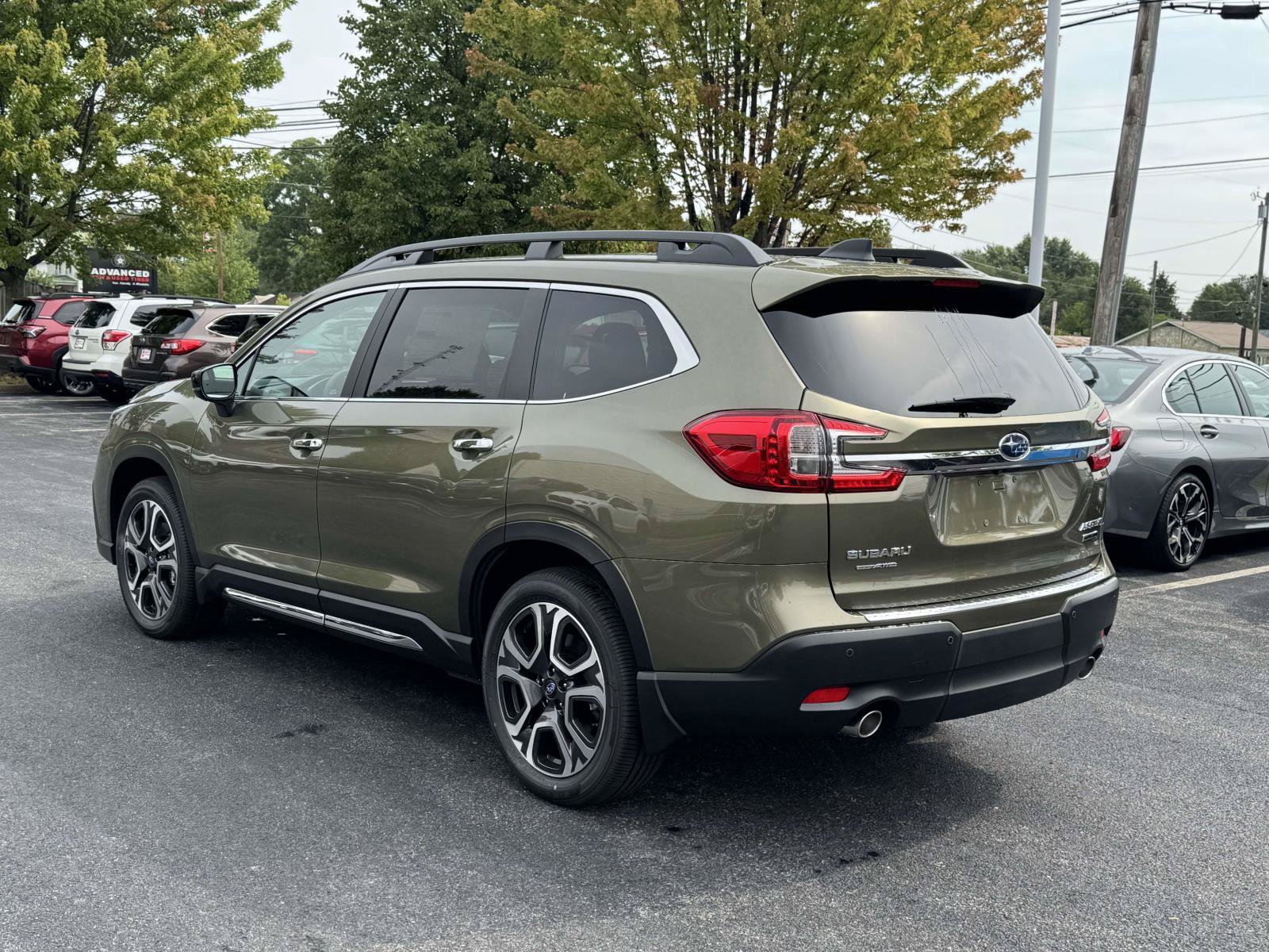 New 2026 Subaru Ascent Touring w/ Popular Package #1 AWD/4WD image 4