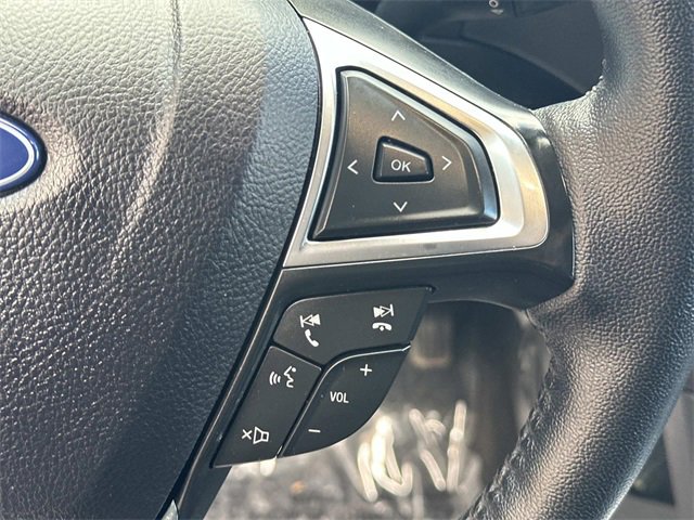 Used 2024 Ford Edge SEL image 17