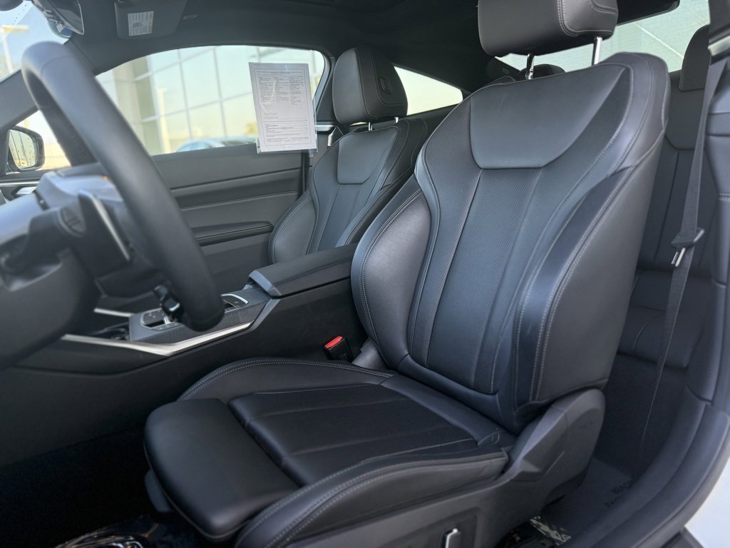 Used 2025 BMW 430i Coupe w/ Convenience Package image 10