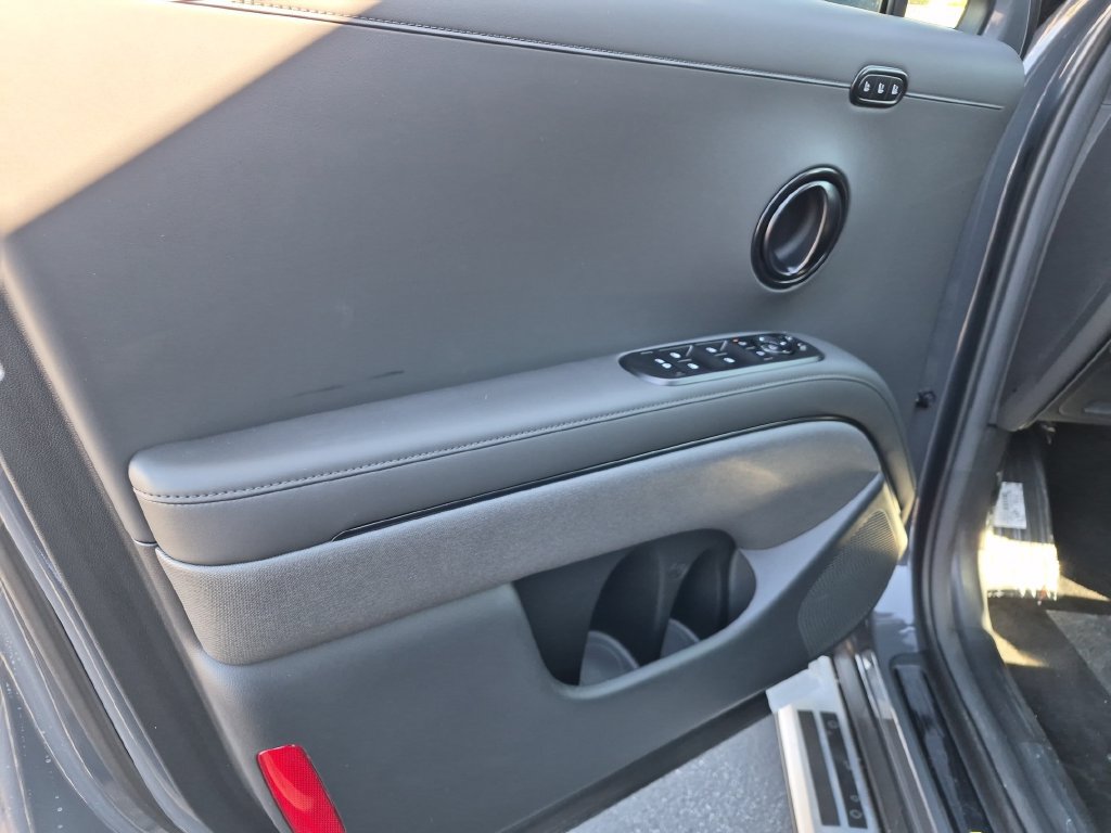 New 2027 Hyundai Palisade Calligraphy FWD image 12