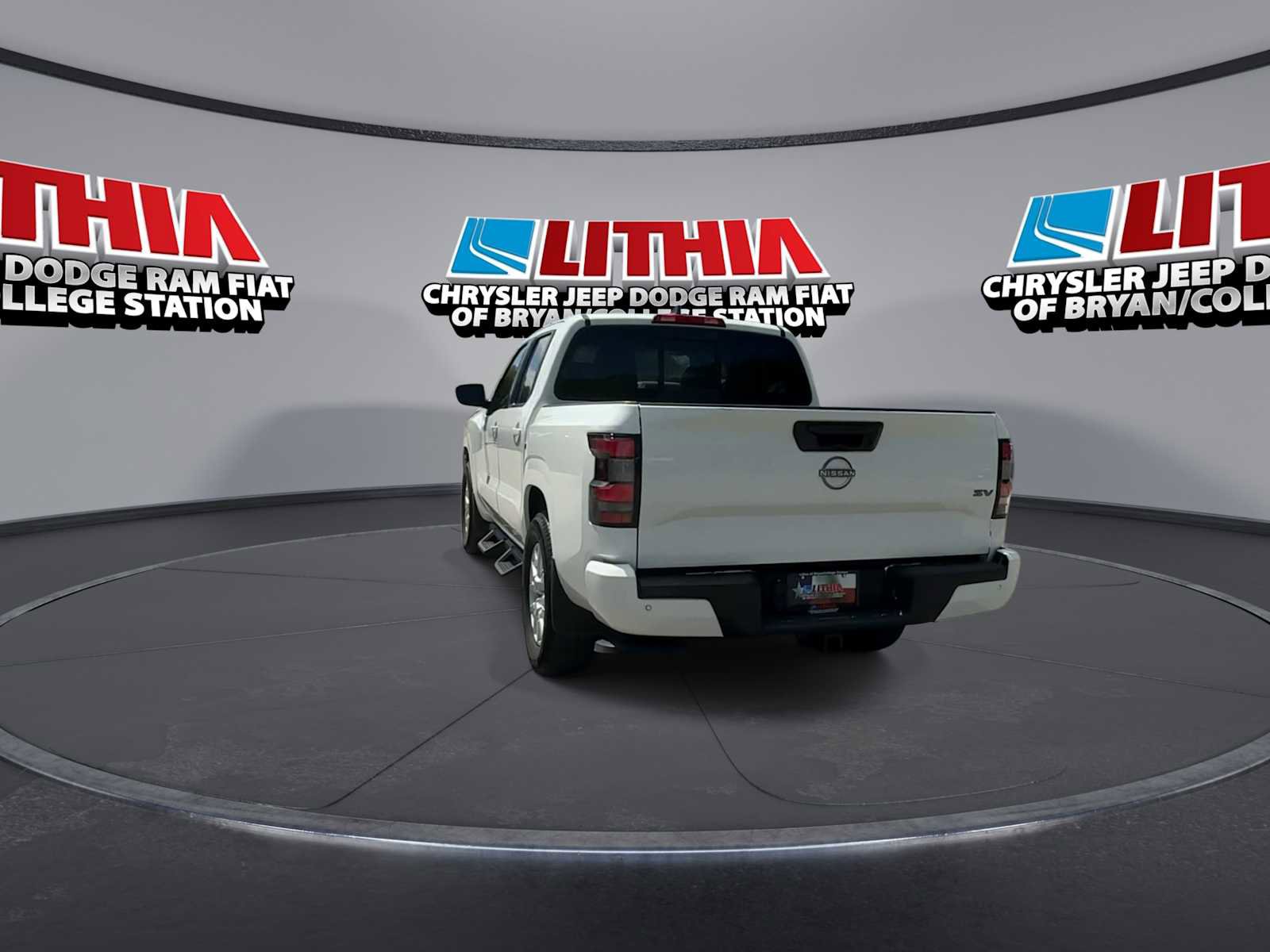 Used 2022 Nissan Frontier SV image 6
