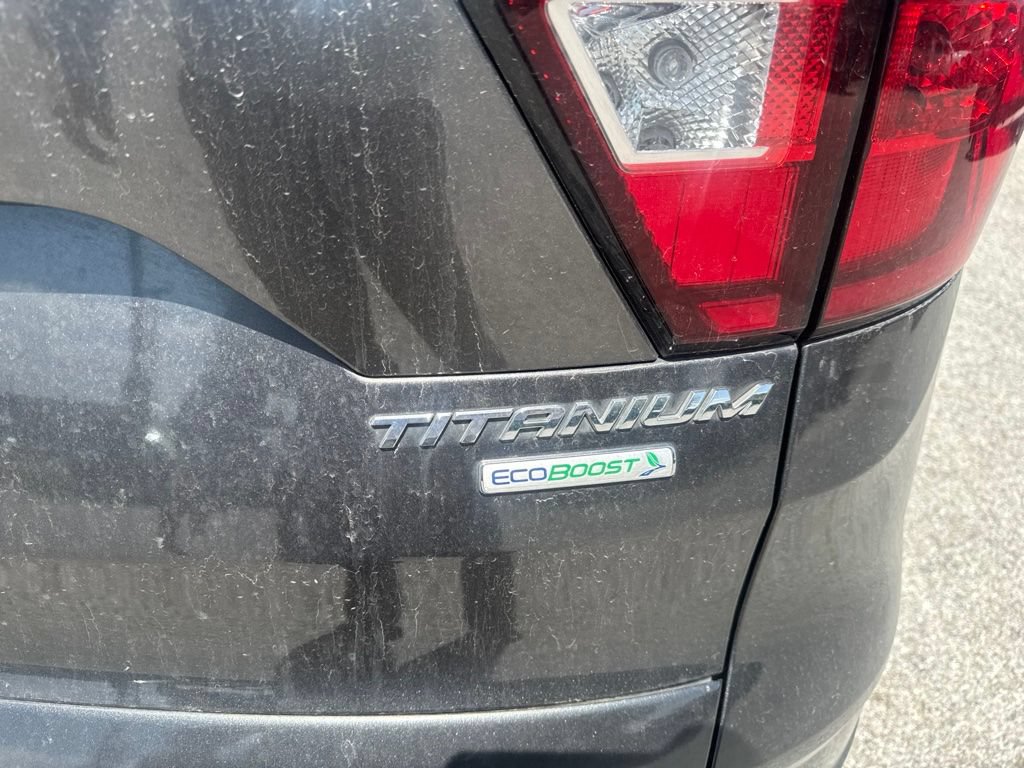 Used 2019 Ford Escape Titanium FWD image 20