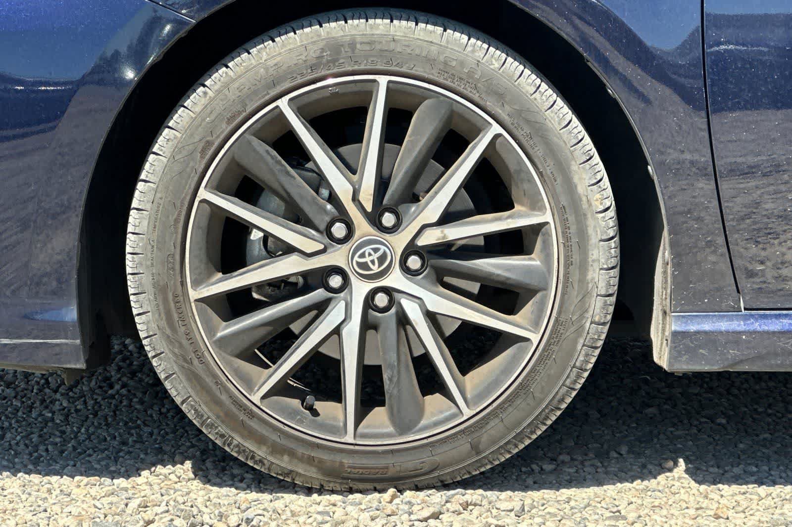 Used 2022 Toyota Camry SE FWD image 12