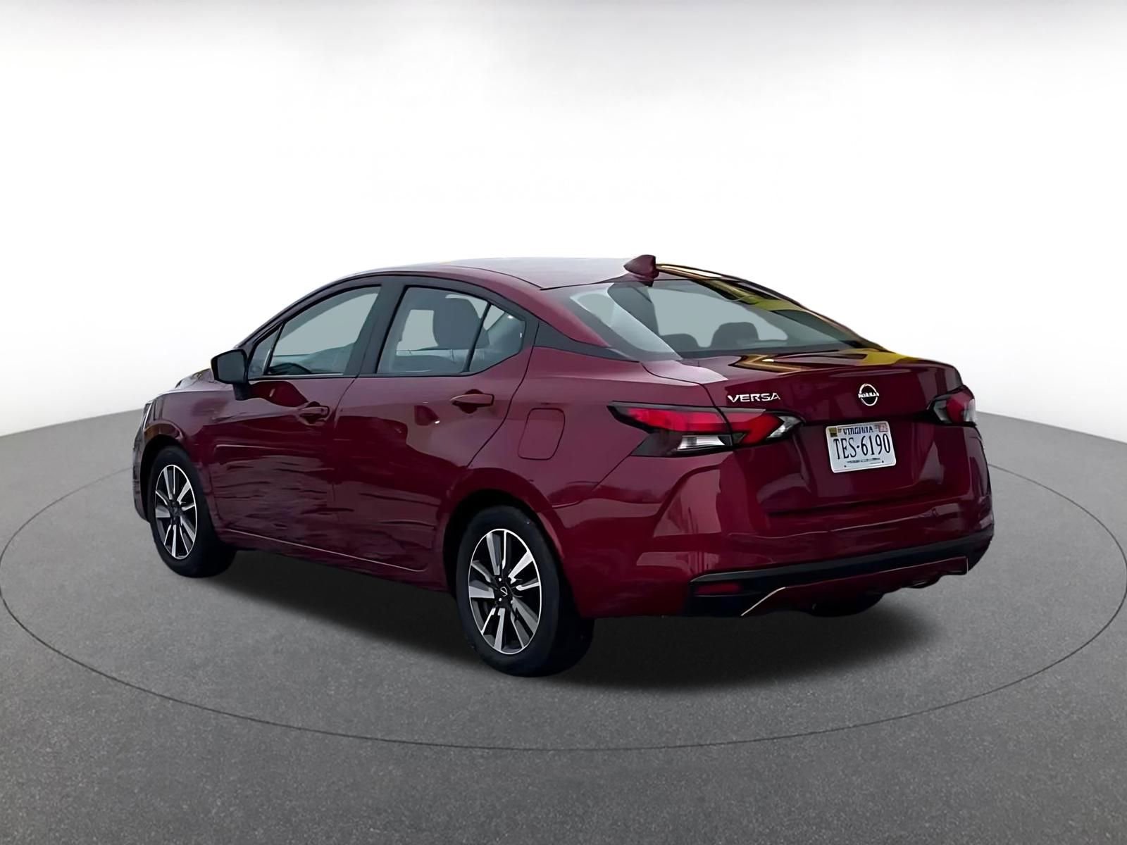 Used 2025 Nissan Versa SV image 10