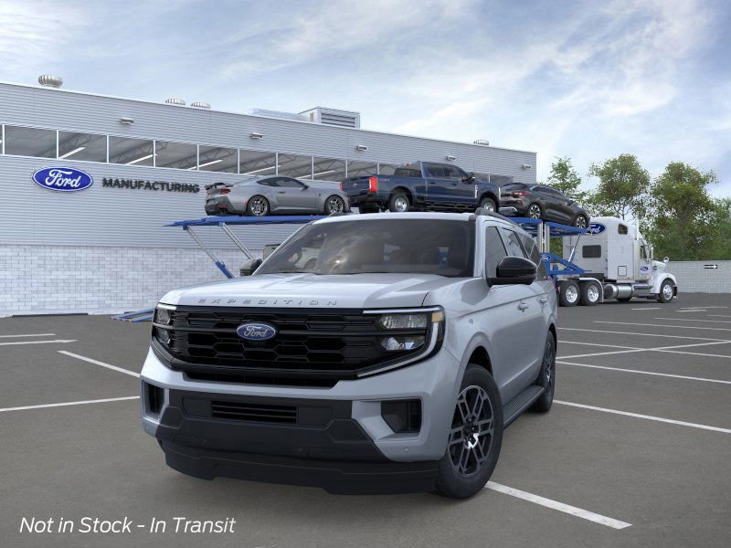 New 2025 Ford Expedition Active image 2