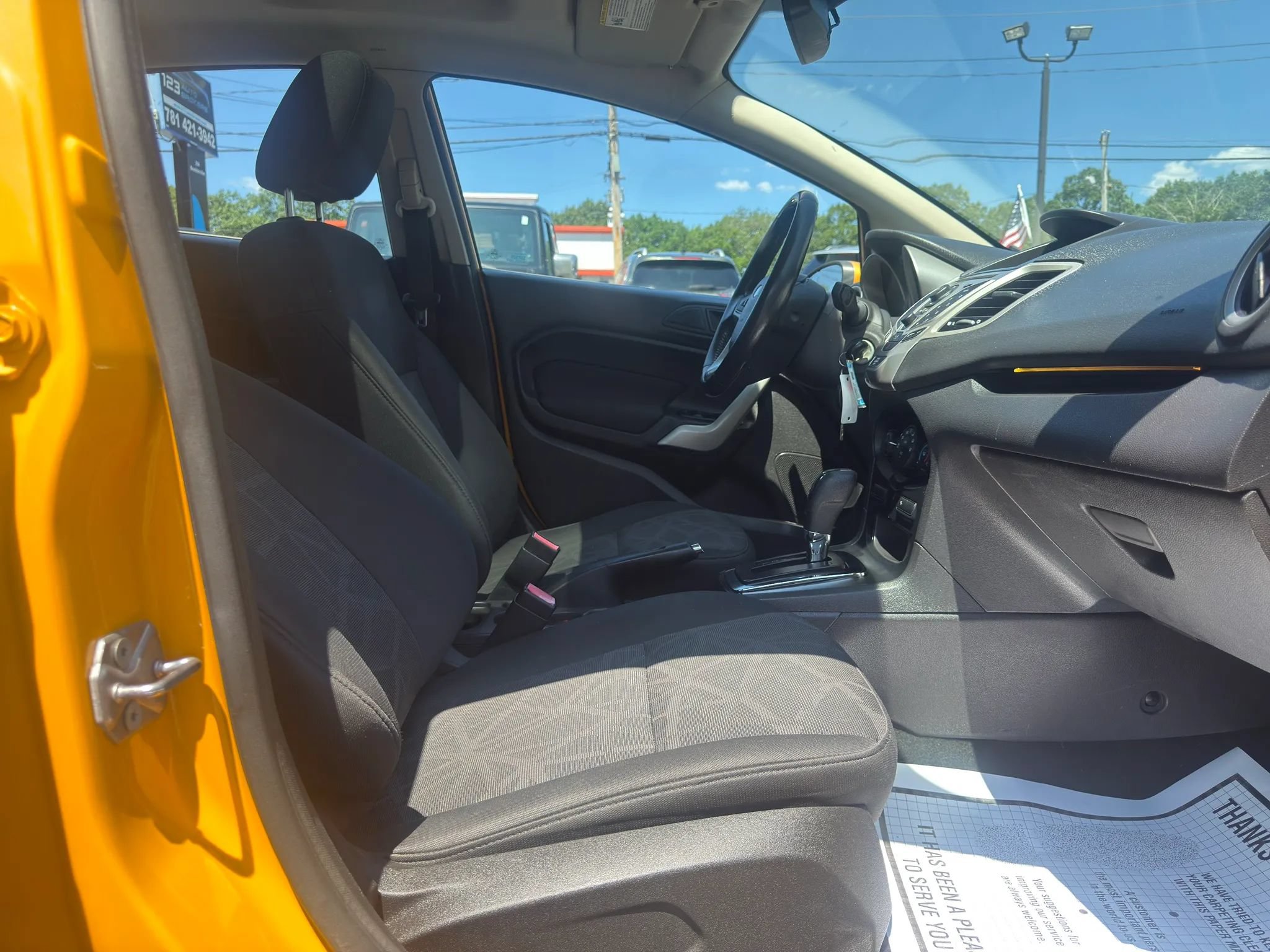 Used 2011 Ford Fiesta SES FWD image 22