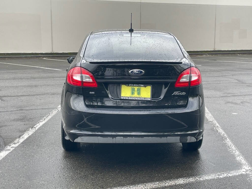 Used 2012 Ford Fiesta SE image 4
