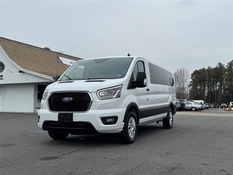 Used 2023 Ford Transit 350 XLT image 2