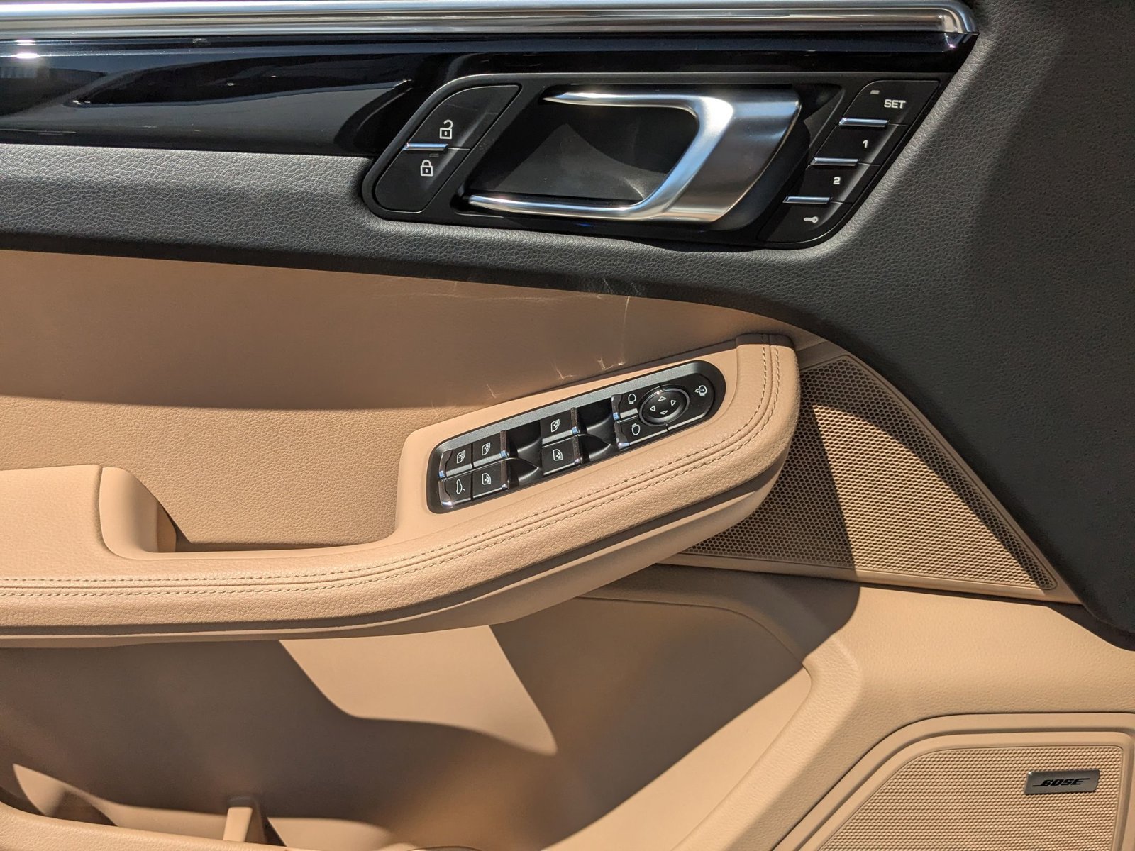 New 2026 Porsche Macan AWD/4WD image 13