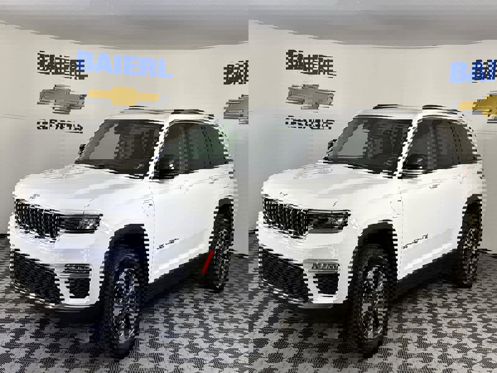 Used 2022 Jeep Grand Cherokee Limited 4xe image 1