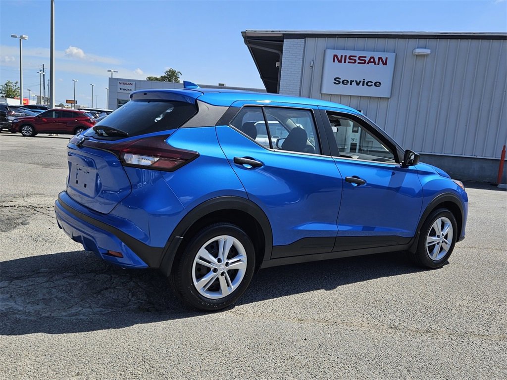 New 2025 Nissan Kicks Play S image 11