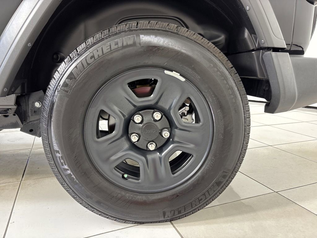 Used 2020 Jeep Wrangler Sport image 9