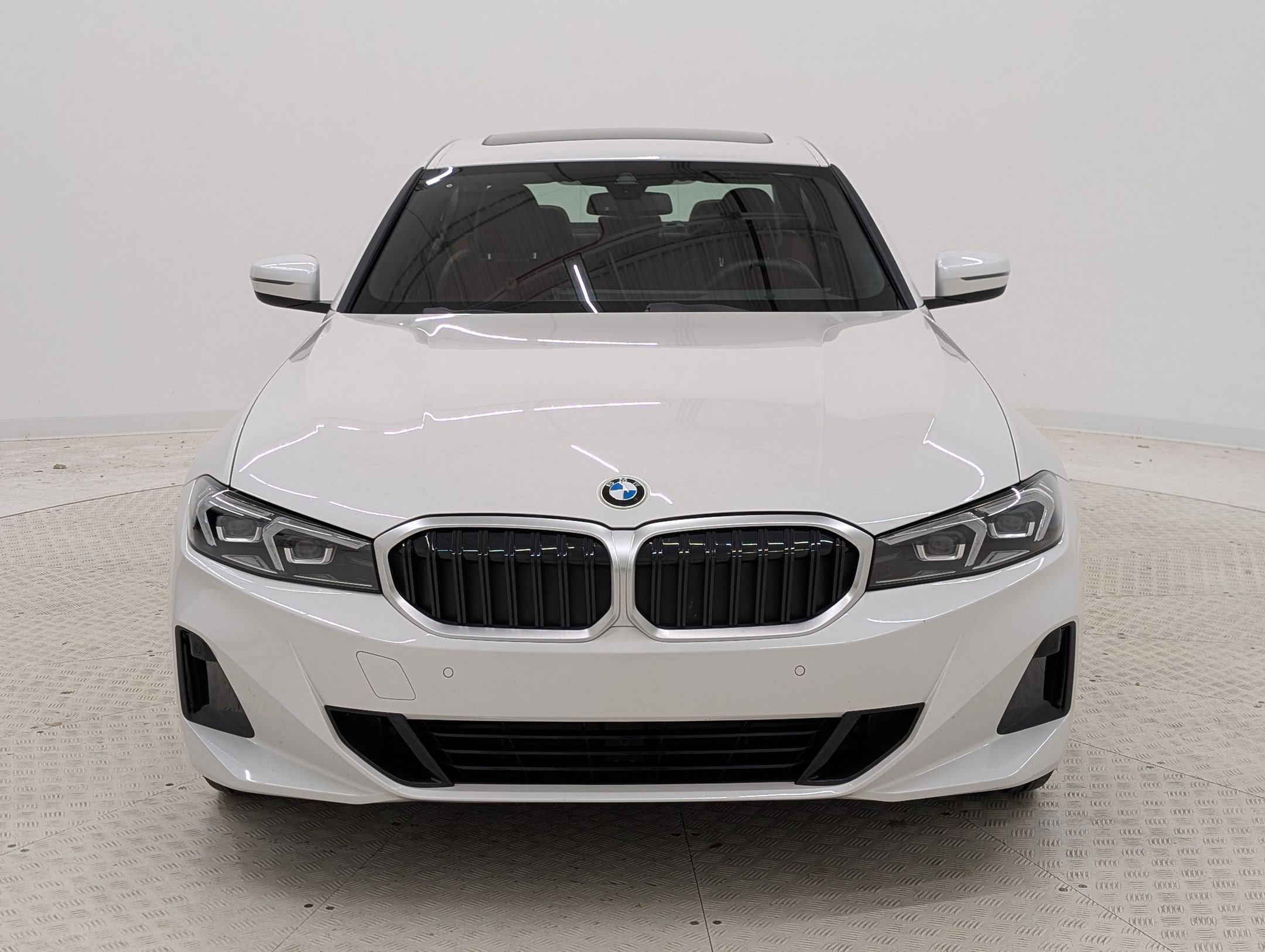 New 2025 BMW 330i Sedan w/ Convenience Package image 6