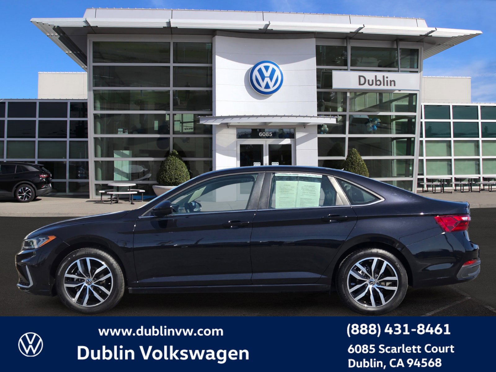 Certified 2025 Volkswagen Jetta SE FWD image 7