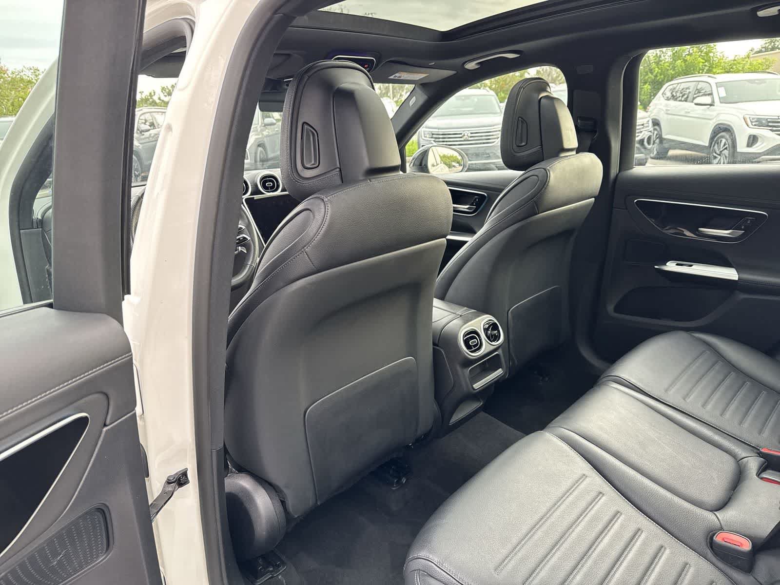 Used 2025 Mercedes-Benz GLC 43 AMG 4MATIC image 25